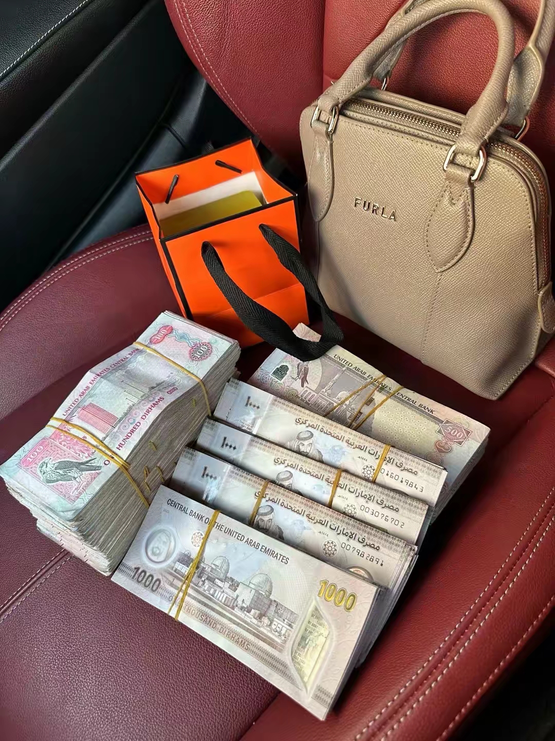 迪拜货币(迪拜100元多少人民币) 迪拜货币(迪拜100元多少人民币)